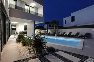 Thumbnail von Exklusive und hochwertige Villa mit Pool in Nin, Region Zadar