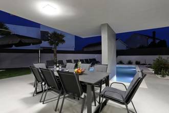 Thumbnail von Exklusive und hochwertige Villa mit Pool in Nin, Region Zadar