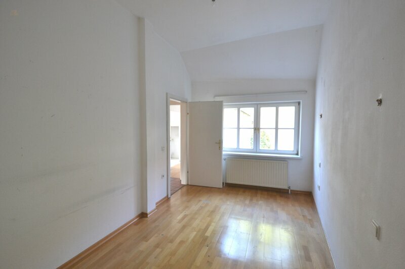 Thumbnail von Traumhaftes Grundstück mit Altbestand und Baustudie in Neustift