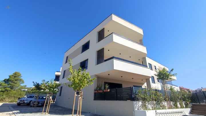 Neubau Appartements in guter Lage mit Meerblick in Vodice