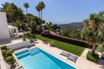 Thumbnail von Moderne State-of-the-art Villa mit schönem Meerblick und Swimmingpool