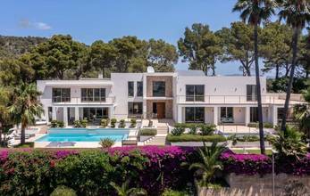 Thumbnail von Moderne State-of-the-art Villa mit schönem Meerblick und Swimmingpool