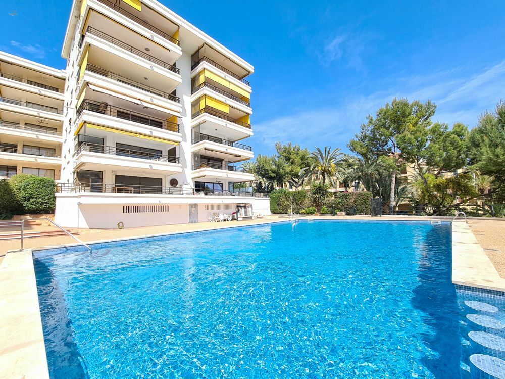 Appartement im Erdgeschoss mit großer Terrasse und schönem Meerblick