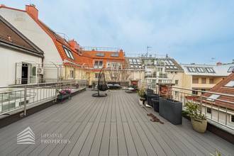 Thumbnail von Celý dům s 4 jednotkami a surovou půdou, v blízkosti hvězdárny park