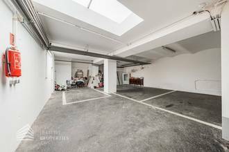 Thumbnail von Celý dům s 4 jednotkami a surovou půdou, v blízkosti hvězdárny park