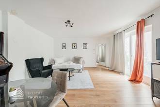 Thumbnail von スターウォッチパークの近くにある4ユニットの完全に改装された家と未完成の屋根裏部屋