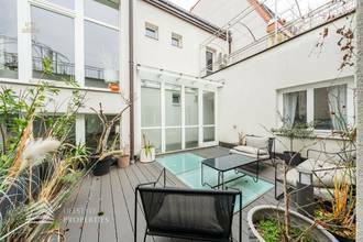 Thumbnail von スターウォッチパークの近くにある4ユニットの完全に改装された家と未完成の屋根裏部屋