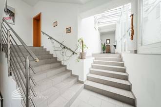 Thumbnail von スターウォッチパークの近くにある4ユニットの完全に改装された家と未完成の屋根裏部屋