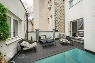 Thumbnail von スターウォッチパークの近くにある4ユニットの完全に改装された家と未完成の屋根裏部屋