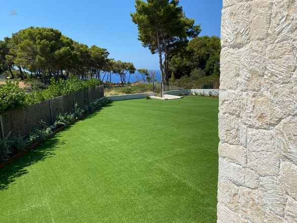 Schöne Villa mit Pool und Meerblick in Puigderros, Sa Torre