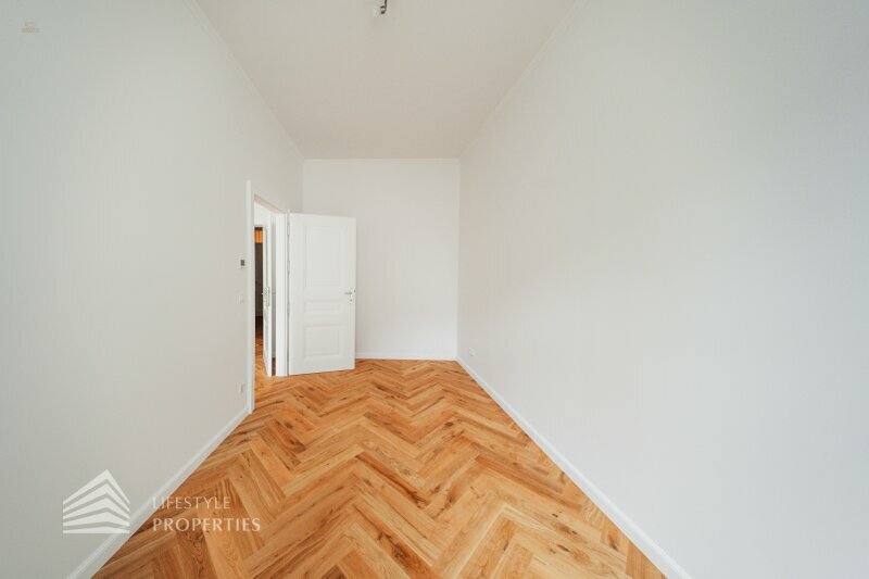 Thumbnail von Wunderschöne 3-Zimmer Altbauwohnung im EG, Erstbezug!