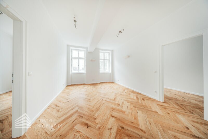 Thumbnail von Wunderschöne 3-Zimmer Altbauwohnung im EG, Erstbezug!