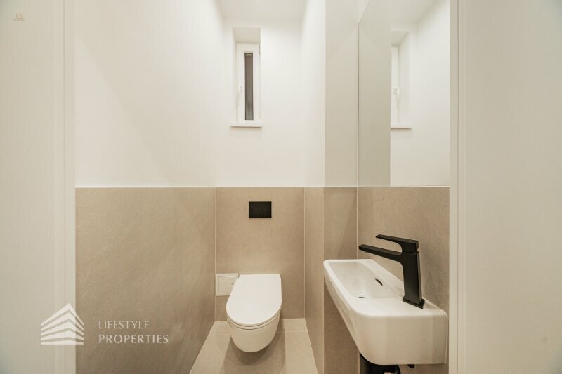 Thumbnail von Wunderschöne 3-Zimmer Altbauwohnung im EG, Erstbezug!