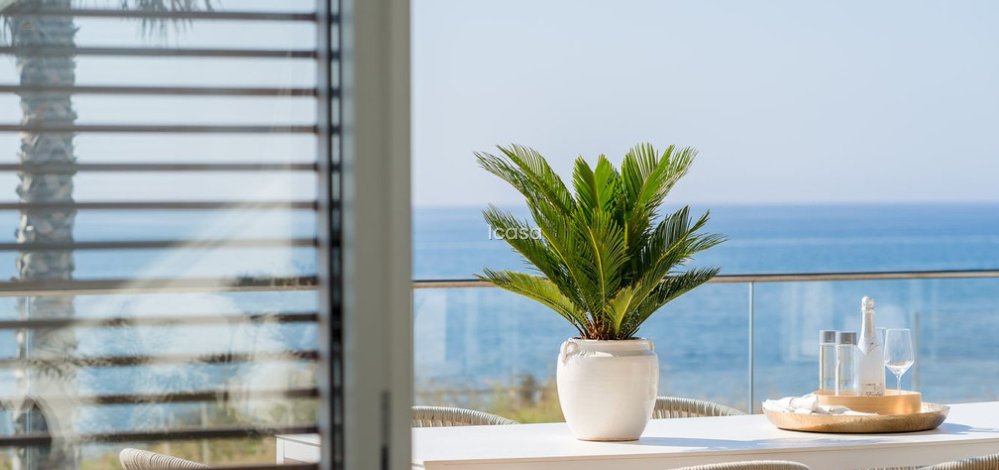 Thumbnail von 3 Bedroom Villa For Sale In Estepona