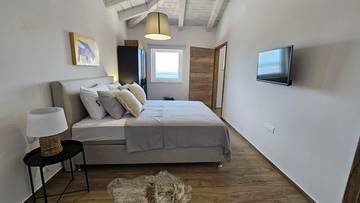 Thumbnail von Mediterrane Villa mit Swimmingpool und Meerblick