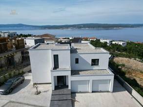 Thumbnail von Moderne Villa mit Pool und Meerblick