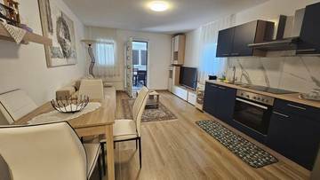 Thumbnail von Modernes Penthouse mit Dachterrasse und Whirlpool