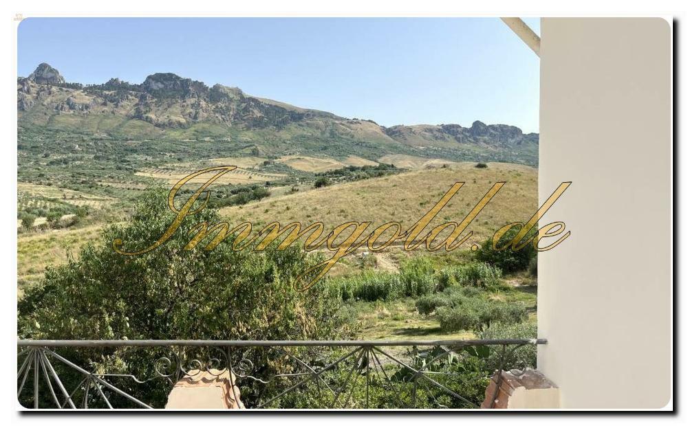 Thumbnail von Ferienanlage mit riesigem Grundstück nahe Caltabellotta