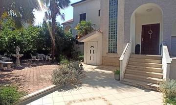 Thumbnail von Exklusives Mehrfamilienhaus mit Meerblick in Porec