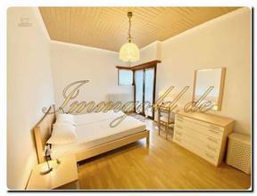 Thumbnail von Immogold, aparte Eckwohnung, drei Zimmer, mit drei Terrassen