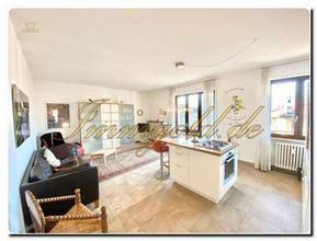 Thumbnail von Immogold aparte drei Zimmer Wohnung, Garten mitten im Zentrum Luino