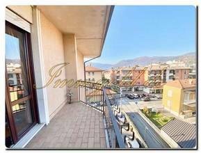 Thumbnail von Immogold aparte drei Zimmer Wohnung, Garten mitten im Zentrum Luino