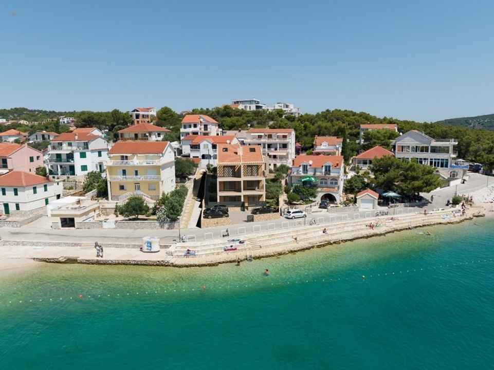 Moderne Neubau-Appartements in seltener Lage direkt am Meer