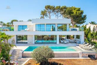 Erstklassige Luxusvilla in traumhafter Lage nahe dem Meer