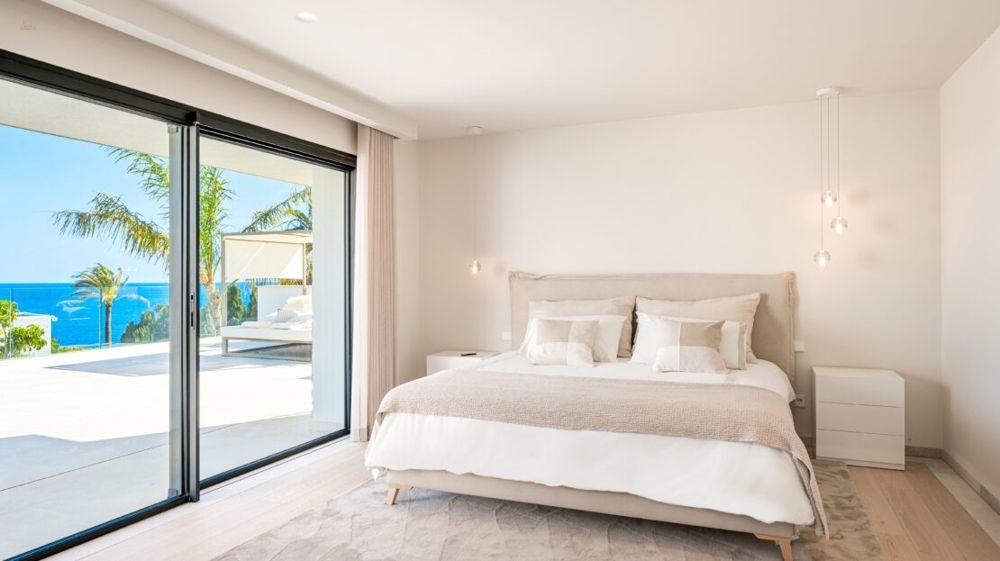 Thumbnail von Erstklassige Luxusvilla in traumhafter Lage nahe dem Meer