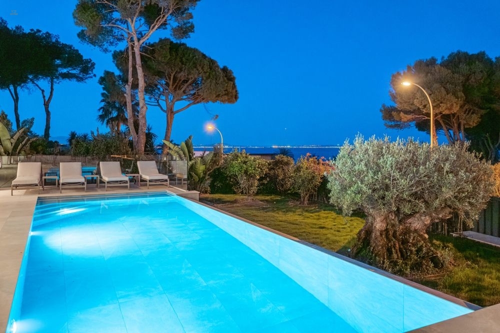 Thumbnail von Erstklassige Luxusvilla in traumhafter Lage nahe dem Meer