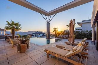 Thumbnail von Современная вилла с бассейном и видом на море