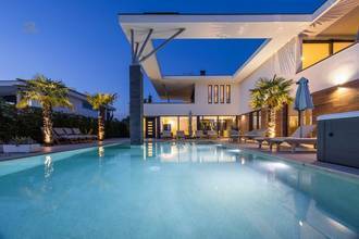 Thumbnail von Современная вилла с бассейном и видом на море