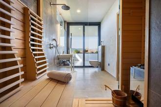 Thumbnail von Современная вилла с бассейном и видом на море