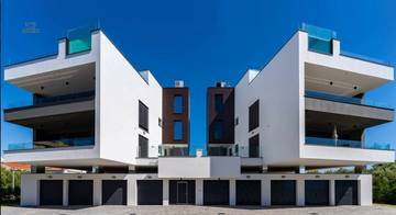 Luxuriöses Appartement mit Pool auf der Terrasse - nahe dem Meer