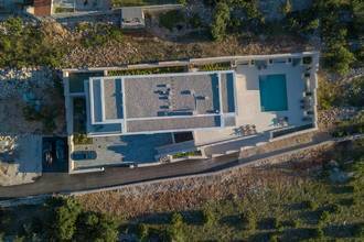 Thumbnail von モダンな高級ヴィラ プールと海の眺め