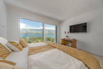 Thumbnail von モダンな高級ヴィラ プールと海の眺め