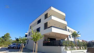 Moderne Neubauwohnung mit Meerblick