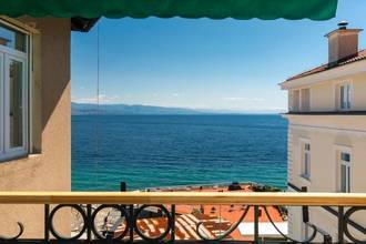 Thumbnail von Wohnung mit Meerblick in historischer Villa nahe dem Meer