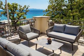 Luxuswohnung nahe dem Meer