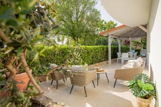 Thumbnail von Mediterranes Haus mit Pool nahe dem Meer