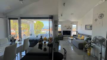 Thumbnail von Appartement mit Meerblick + Studio mit Garten