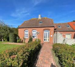 Thumbnail von Im Urlaubsort Carolinensiel wohnen- zentrumsnah an der Nordsee - EFH mit Einliegerwohnung zu verkaufen