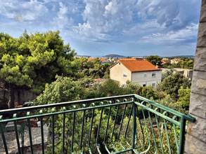 Thumbnail von Haus mit drei Wohnungen nahe dem Meer