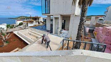 Thumbnail von Villa moderna con piscina y vista al mar, región de Rogoznica