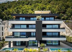 Luxuriöse Appartements (im EG mit Pool) mit Meerblick