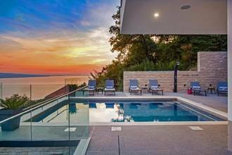 Thumbnail von Moderne villa met zwembad en een prachtig uitzicht op zee