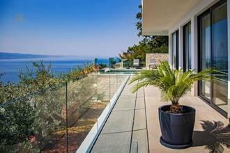 Thumbnail von Moderne villa met zwembad en een prachtig uitzicht op zee