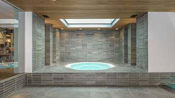 Thumbnail von 中心地の一等地にあるプール付きの高級アパートメント