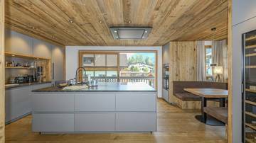 Thumbnail von 中心地の一等地にあるプール付きの高級アパートメント