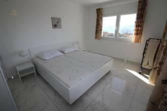 Thumbnail von Familienhaus mit Pool und Blick auf das Meer